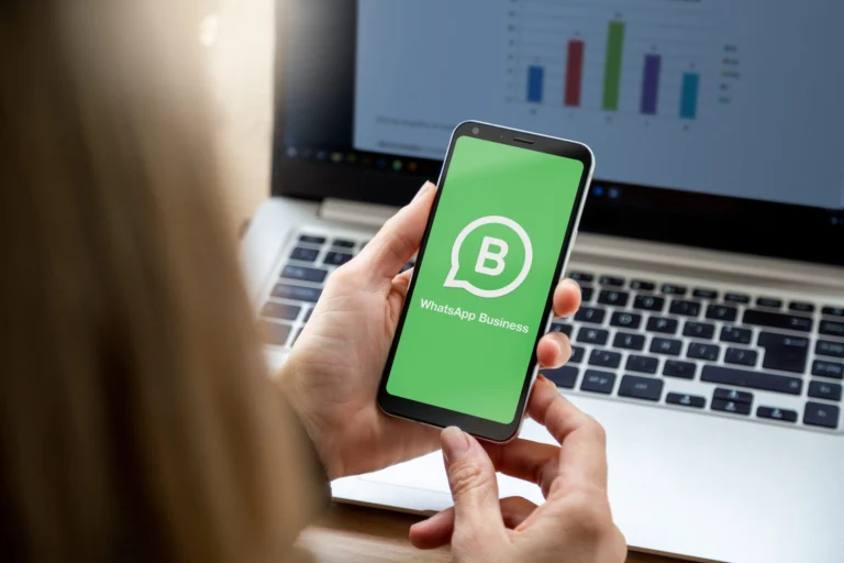 Leia mais sobre o artigo Porque o WhatsApp Business se tornou o novo sistema operacional das finanças em 2026